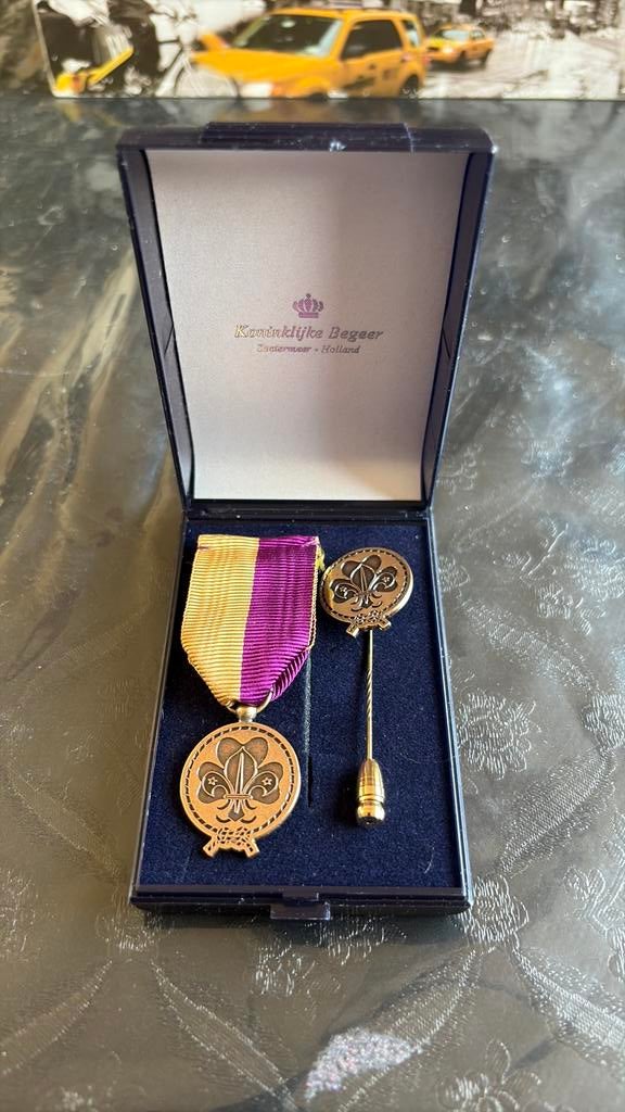 Bronzen Waarderingsteken set Koninklijke Begeer, Ophalen of Verzenden, Zo goed als nieuw, Embleem, Speld of Insigne