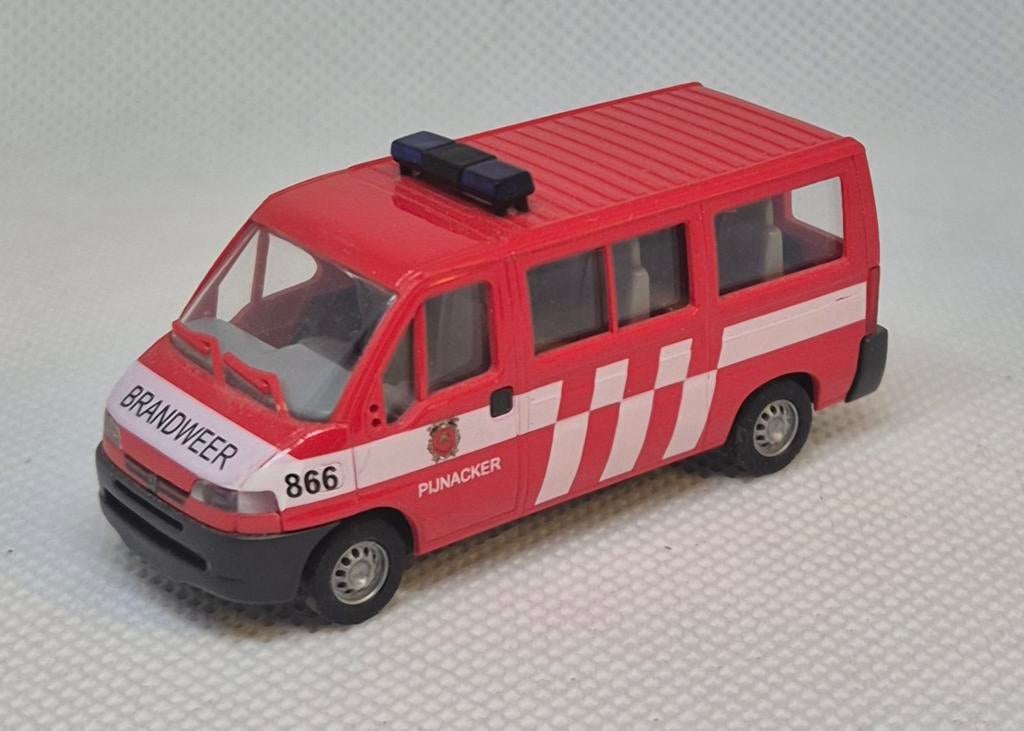 Puegeot Boxer Brandweer Pijnacker, Hobby en Vrije tijd, Modelauto's | 1:87, Ophalen of Verzenden, Zo goed als nieuw, Auto, Overige merken