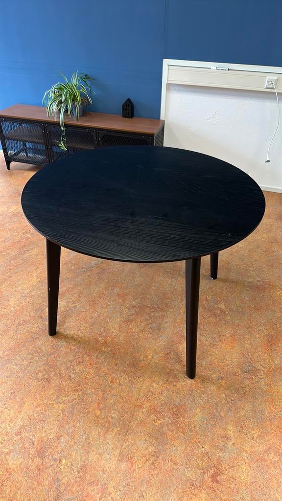 Ronde tafel zwart, Ophalen, 100 tot 150 cm, Rond, Zo goed als nieuw