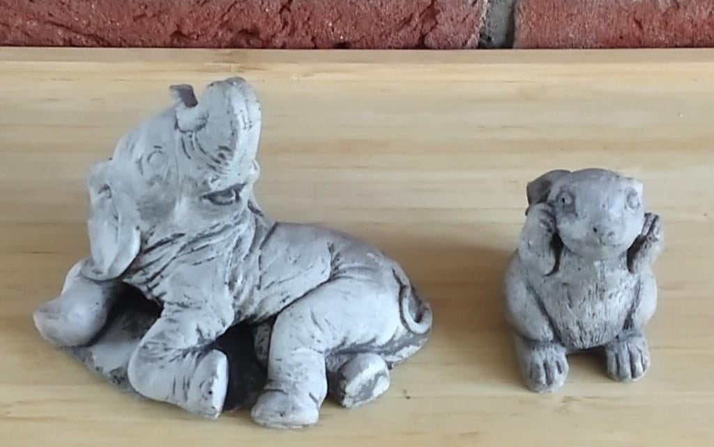 beeldjes beton/steen olifantje e/o konijntje, volgnr 1, Ophalen of Verzenden, Zo goed als nieuw, Dier