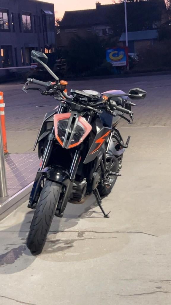 KTM Superduke 1290R 2018, 2 cilinders, Occasion, Motorrijbewijs A, 1301 cc