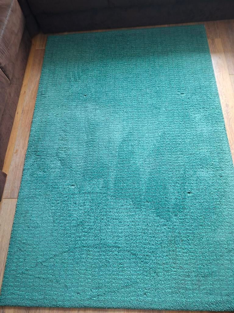 Rechthoekig groen tapijt van Ikea, Ophalen