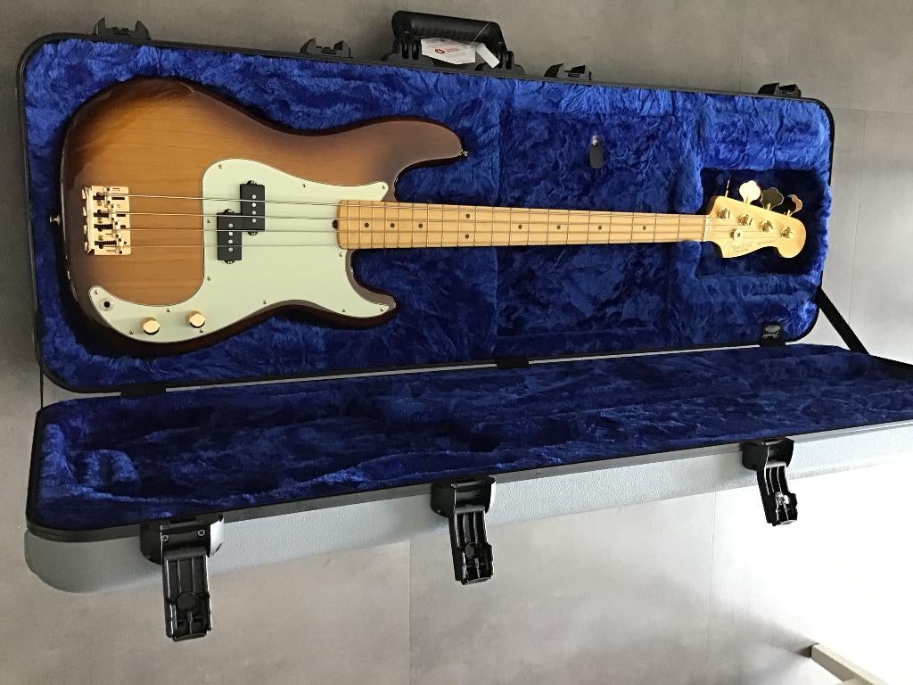 Fender Precision '21 Anniversary 75 jaar, Muziek en Instrumenten, Snaarinstrumenten | Gitaren | Bas, Zo goed als nieuw, Elektrisch