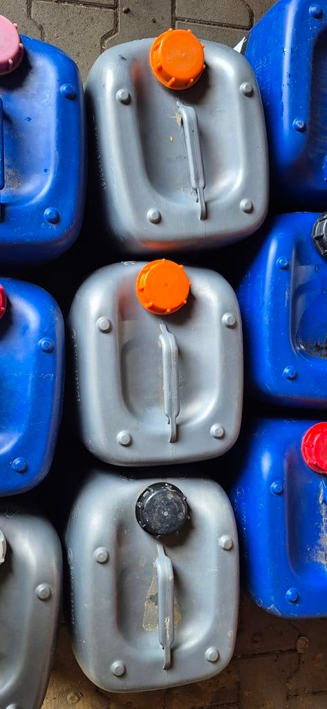 Jerrycans, Auto diversen, Ophalen