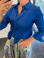 JDY, NIEUW, Maxima blauwe blouse, met prachtige glans, SM, Kleding | Dames, Ophalen of Verzenden, Nieuw, Maat 36 (S), Blauw
