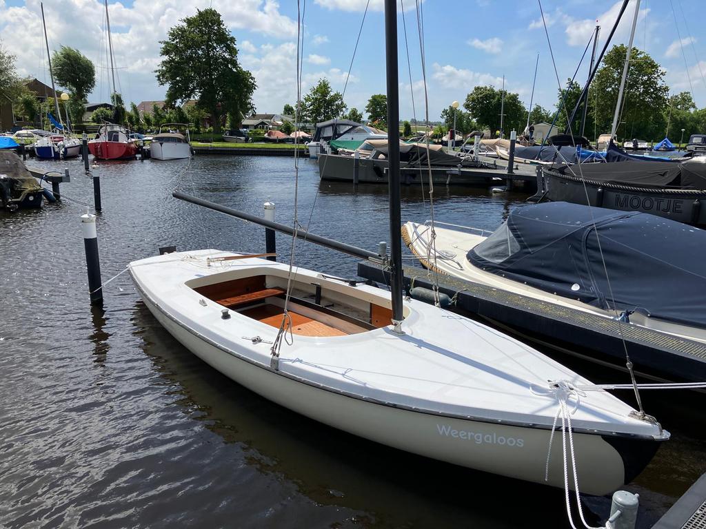 Zeilboot UFO (incl nieuwe set zeilen), Watersport en Boten, Open zeilboten, Ophalen, Geen motor, Gebruikt, Overige typen