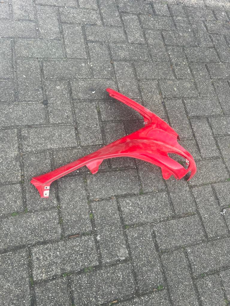 Gilera runner voorkap rechts rood sp pro orgineel voor kap, Ophalen of Verzenden