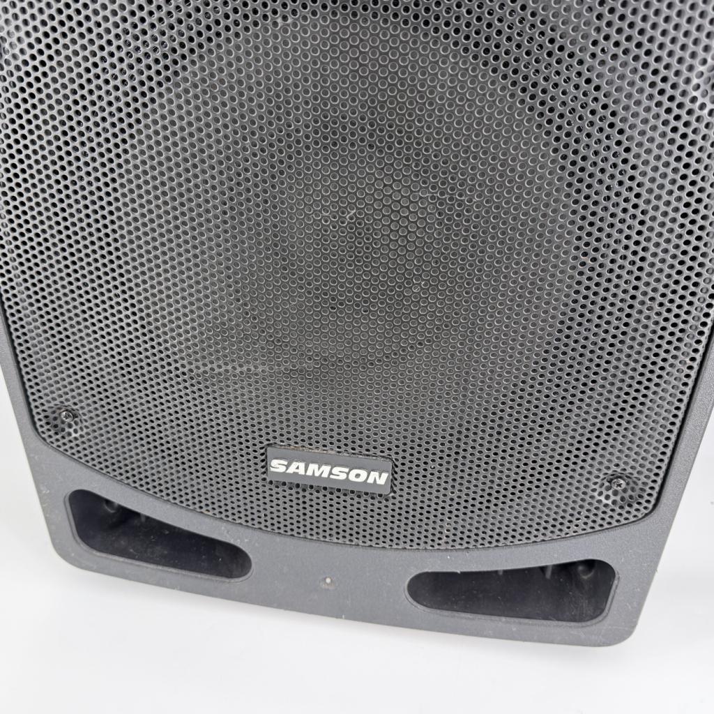 Samson XP312W Portable Luidspreker Bluetooth (zonder accu), Samson, Zo goed als nieuw, Support@samson.com, 278-B Duffy Avenue
Hicksville, NY 11801
USA