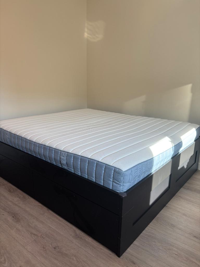 Bedframe en matras, Ophalen, Gebruikt, Zwart, Tweepersoons
