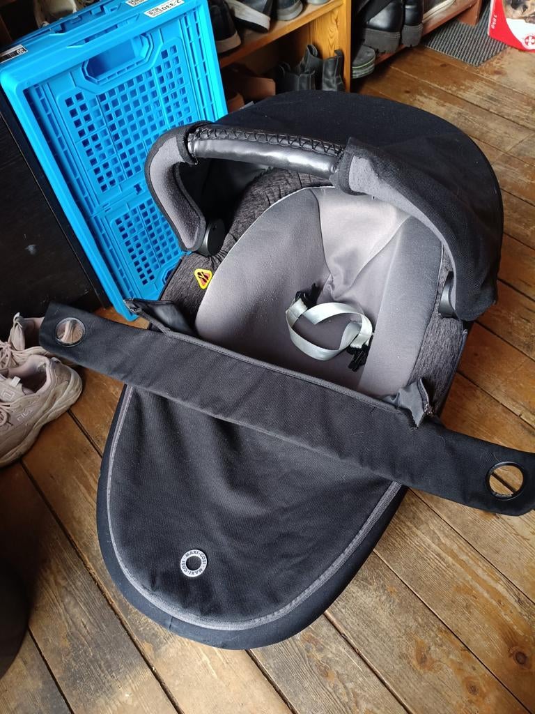 Maxicosi Jade + Familyfix 2 + Maxicosi autostoel 2019 . Set, Ophalen of Verzenden, Gebruikt, Maxi-Cosi