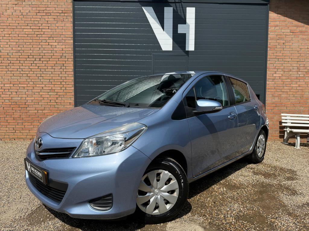 Toyota Yaris 1.0 VVT-i Now | TREKHAAK | AIRCO | ZEER NETJES!, Euro 5, Stof, Gebruikt, Blauw