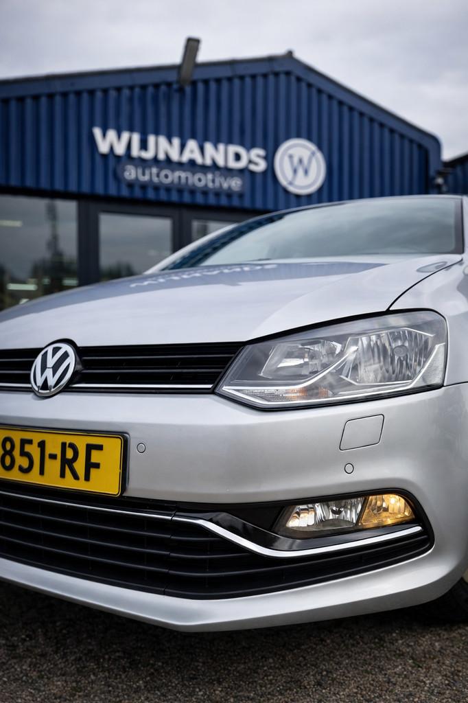 Volkswagen Polo 1.0 TSI Highline R-Line Automaat Scherm Clim, Auto's, Volkswagen, 1063 kg, 40 €/maand, Euro 6, Navigatiesysteem