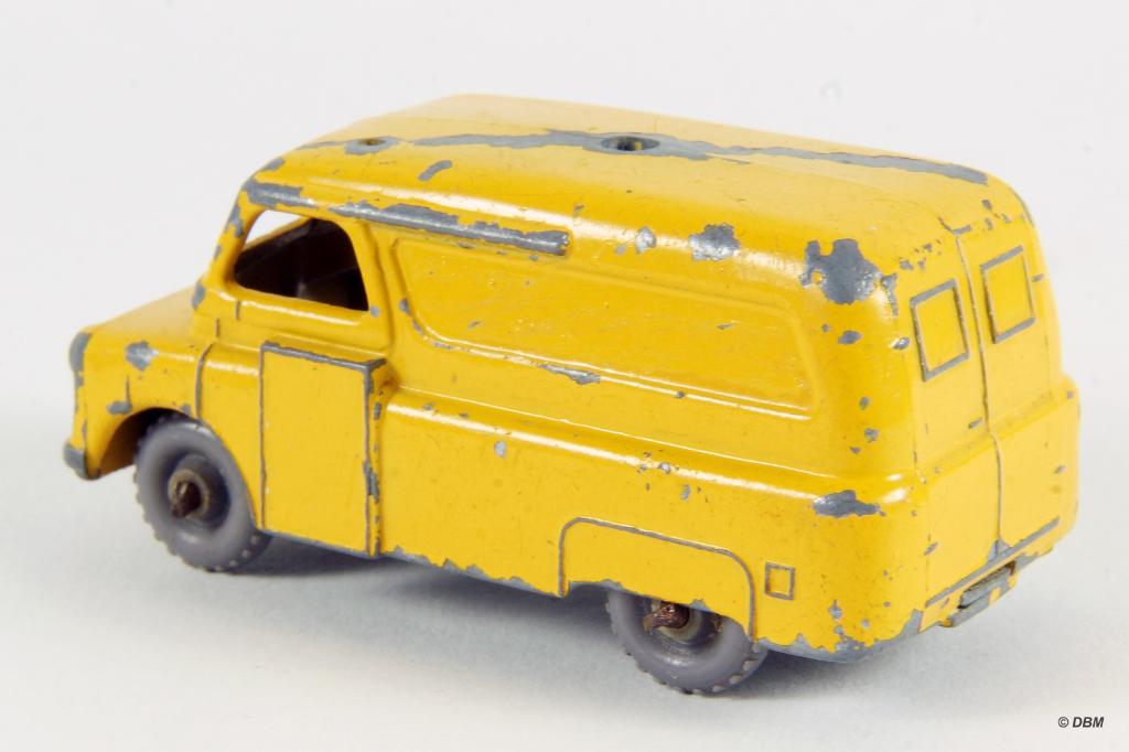 Bedford Evening News Van van Lesney Matchbox No.42 (3), Ophalen of Verzenden, Gebruikt, Bus of Vrachtwagen