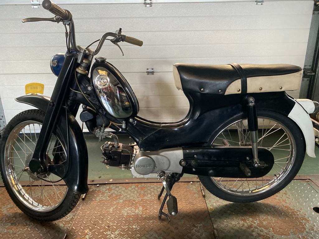 Honda C310S - Ongerestaureerd met nieuwe onderdelen, Fietsen en Brommers, Ophalen