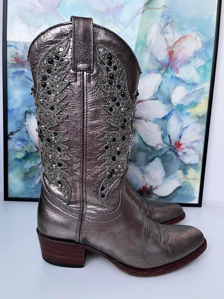 Hoge zilveren Sendra cowboylaarzen met studs maat 36, Kleding | Dames, Schoenen, Hoge laarzen, Ophalen of Verzenden, Zo goed als nieuw