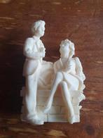 Vintage romantisch Beeldje, man vrouw Albast Vivian C Italië, Ophalen