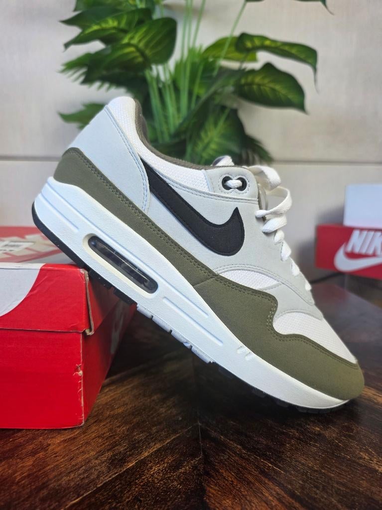 Nike Air Max 1 Medium Olive maat 45, Overige kleuren, Nike, Ophalen of Verzenden, Nike