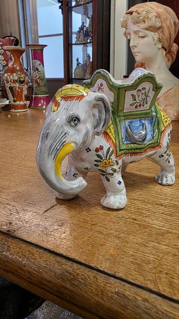 Antieke Franse Porseleinen Olifant, Ophalen of Verzenden