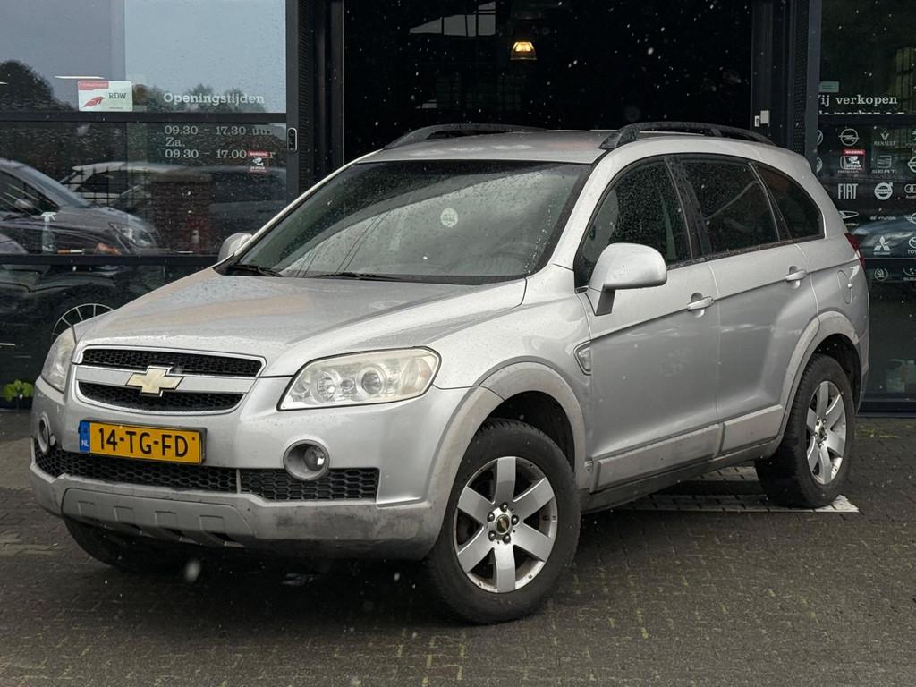 Chevrolet Captiva 2.4 Intro Edition 2WD APK 5-5-26/LPG3/STLV, Auto's, Voorwielaandrijving, Gebruikt, Zwart, 4 cilinders