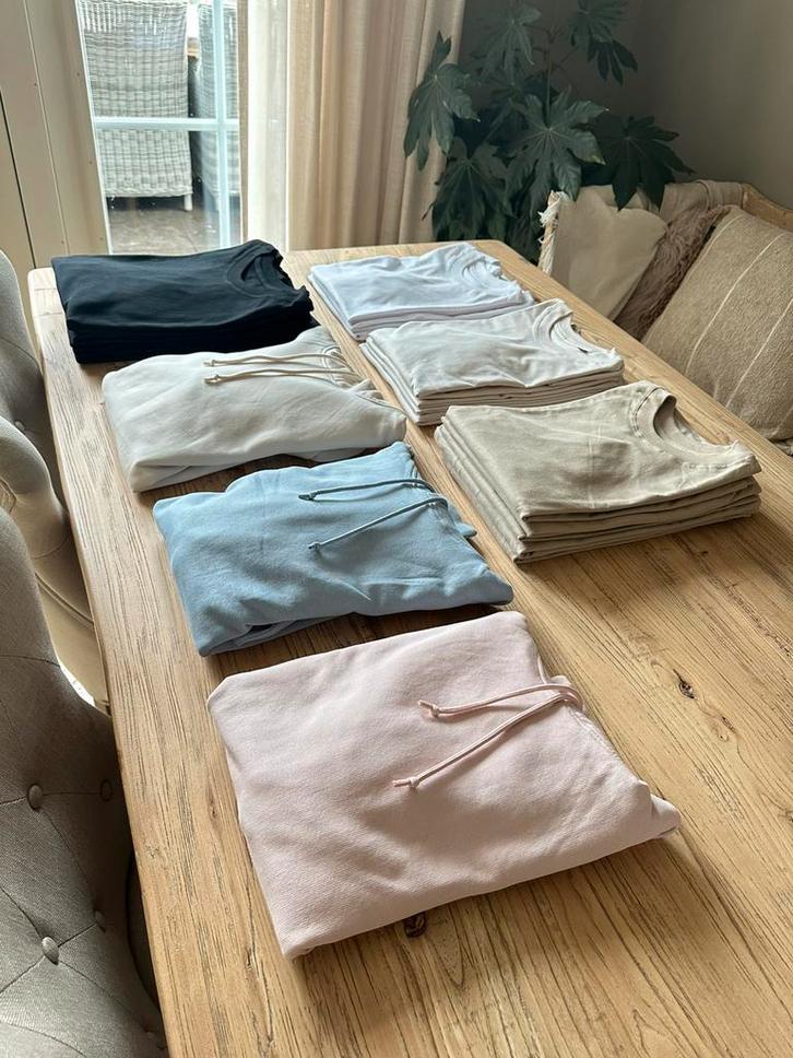 Complete partij NIEUWE zware kwaliteit shirts + hoodies, Kleding | Dames, T-shirts, Nieuw, Overige kleuren, Korte mouw, Ophalen