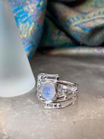 Maansteen regenboog beschermt intuïtie magie balans, Sieraden, Tassen en Uiterlijk, Ringen, Wit, Ophalen of Verzenden, Zo goed als nieuw