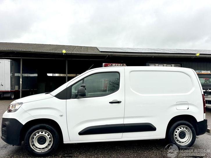 Citroën Berlingo Gereserveerd 1.5 BlueHDI 99pk 6-bak euro6, Auto diversen, Schadeauto's, Citroën, Handgeschakeld, Diesel, Overige carrosserieën