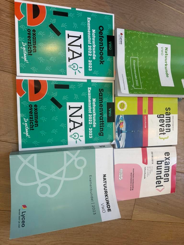 Examen oefenboeken natuurkunde vwo, Boeken, Schoolboeken, Ophalen of Verzenden, Zo goed als nieuw, VWO, Natuurkunde