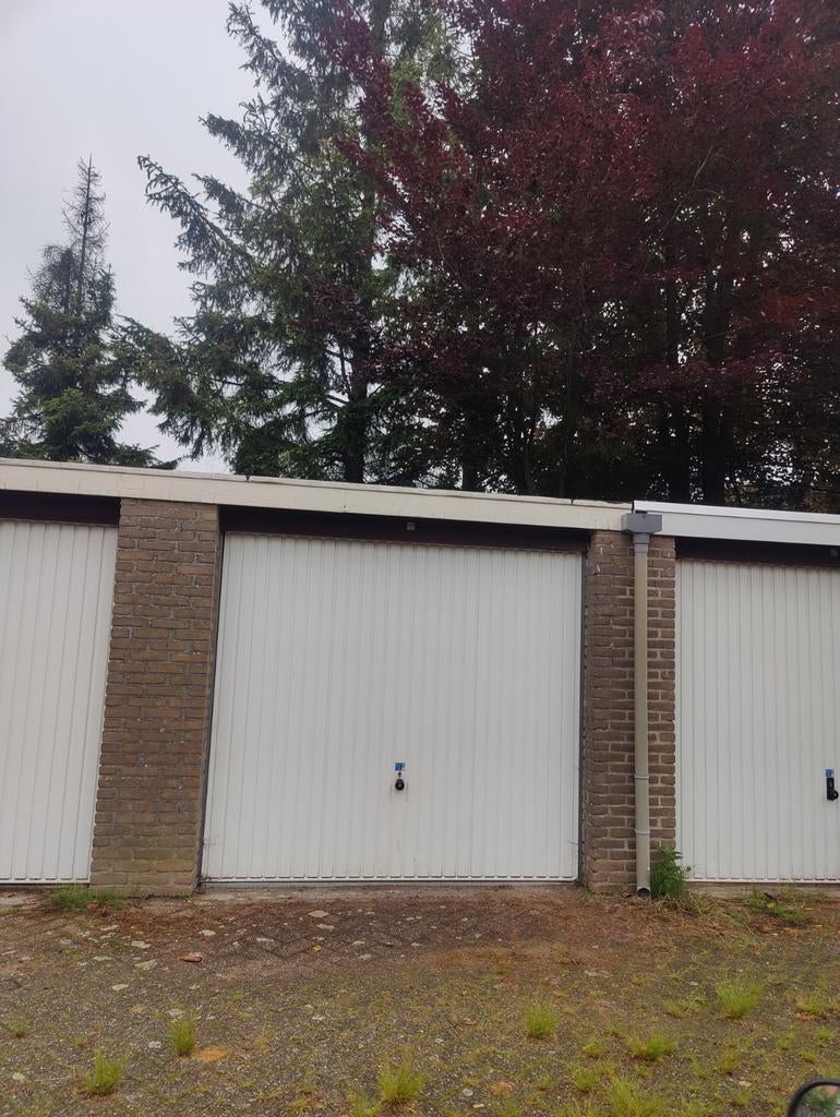 Te huur Garagebox Helmond Slegersstraat, Ophalen