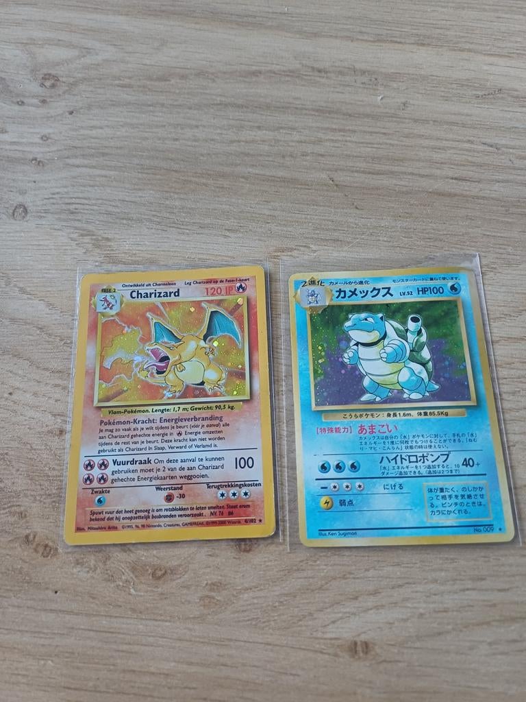 Charizard 4/102 (NL) en Blastoise 009 (JP), Hobby en Vrije tijd, Verzamelkaartspellen | Pokémon, Ophalen of Verzenden, Gebruikt