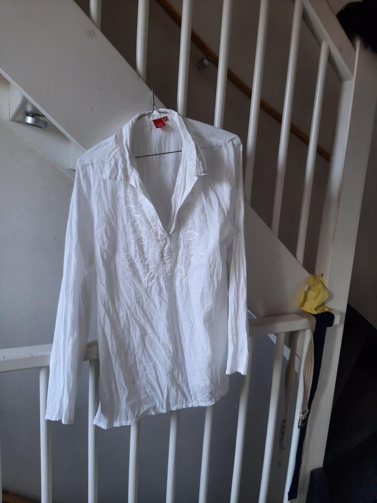 Witte blouse met borduursel - LIV collection maat 40 50%kort, Maat 38/40 (M), LIV collection, Wit, Ophalen of Verzenden