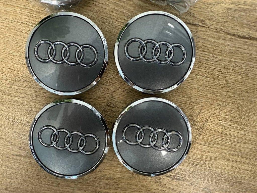 Nieuwe Audi 61mm Antraciet Naafdoppen Naafkapjes Naafkappen, Auto diversen, Wieldoppen, Ophalen of Verzenden, Nieuw