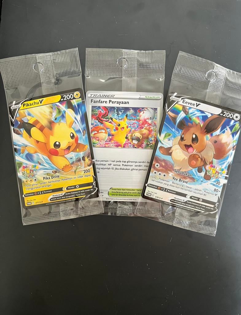 Complete Pikachu en Eevee Pokémon Festival set, Ophalen of Verzenden, Nieuw, Meerdere kaarten