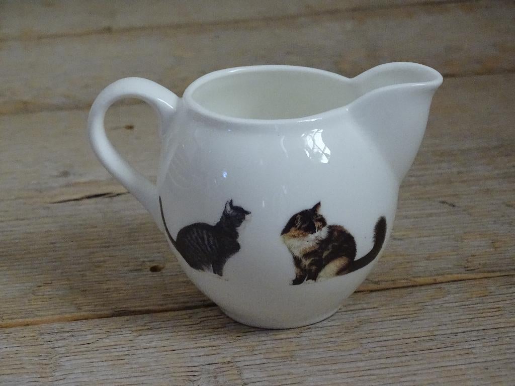 Servies, Francien KATTEN, zo goed als nieuw, Ophalen of Verzenden, Zo goed als nieuw, Overige stijlen, Kop(pen) en/of Schotel(s)