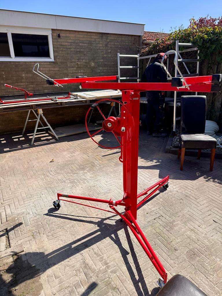 Gipsplatenlift - Handig hulpmiddel voor plafondmontage, Doe-het-zelf en Verbouw, Bouwliften, Ophalen, Gebruikt, Bouwlift