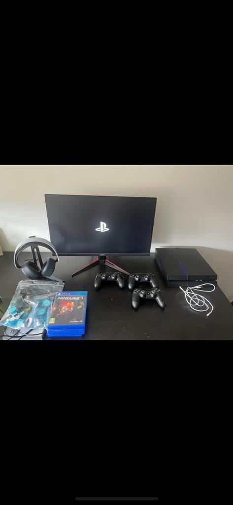 PS4 set: defecte console, monitor, controllers, games, heads, Overige genres, Eén computer, Ophalen of Verzenden, 3 spelers of meer