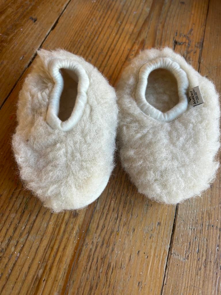 Alwero Babyslofjes - Warm en Comfortabel, Ophalen of Verzenden, Zo goed als nieuw, Jongetje of Meisje, Slofjes