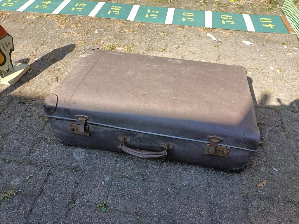 Vintage koffer van vulcaniceervezel met leren details., Antiek en Kunst, Curiosa en Brocante, Ophalen