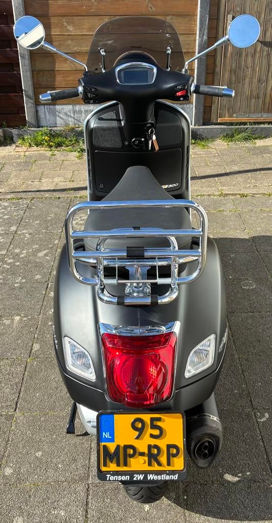 Vespa GTS SuperTech HPE E5 300cc, Particulier, Scooter