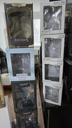 Lege dozen Assassin's Creed figuren en collector's editions, Ubisoft, Gebruikt, Support@ubisoft.com, 2 Cité du Retiro, 75008 Parijs, Frankrijk