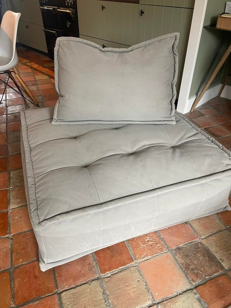 Grijs zit ornement, Huis en Inrichting, Fauteuils, Ophalen, Zo goed als nieuw, 75 tot 100 cm