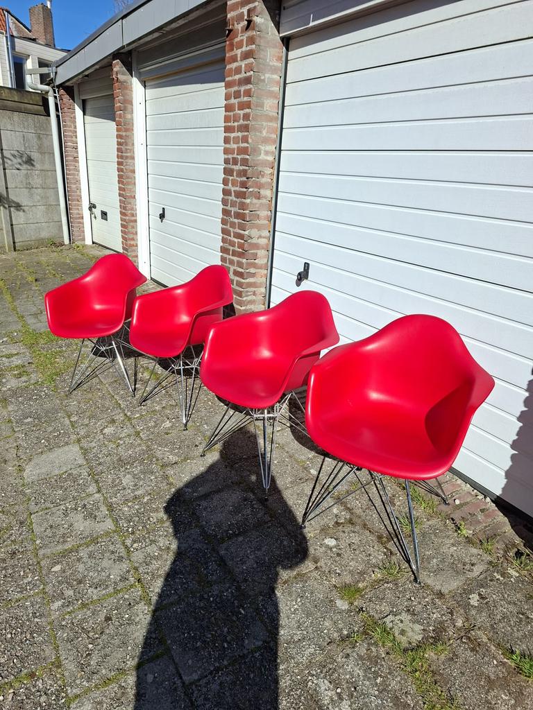 DAR DD Design l eetkamerstoelen, Ophalen, Zo goed als nieuw, Vier, Metaal
