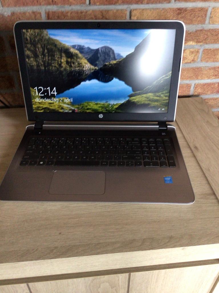 HP Pavilion 17 inch laptop, i5, 8GB RAM, 1TB opslag, Gebruikt, 2 tot 3 Ghz, Qwerty, 8 GB
