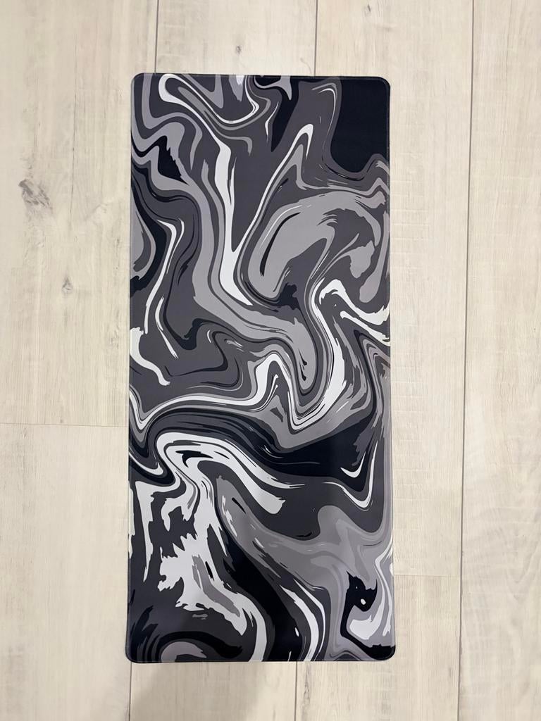 Grote Muismat Zwart Wit Grijs Illustratie Anti-slip, Computers en Software, Muismatten, Ophalen of Verzenden, Zo goed als nieuw