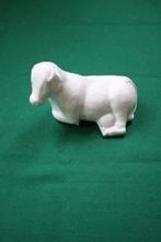 2 stuks styropor koeien 14cm hoog, Hobby en Vrije tijd, Knutselen, Ophalen of Verzenden, Nieuw, Materiaal