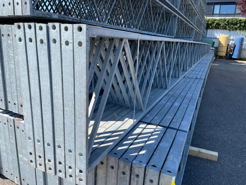 Traliespanten | Lengte= 12.680 mm | Hoogte=570 mm, Doe-het-zelf en Verbouw, Metalen, Ophalen, Gebruikt, IJzer