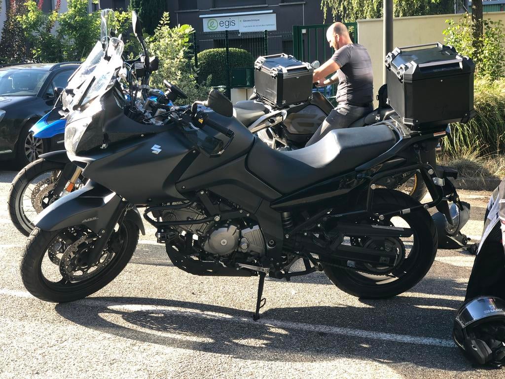 Suzuki V-Strom 650 Black Rhino (incl. extra’s), Motoren, Gebruikt, Particulier, Meer dan 35 kW, Toermotor