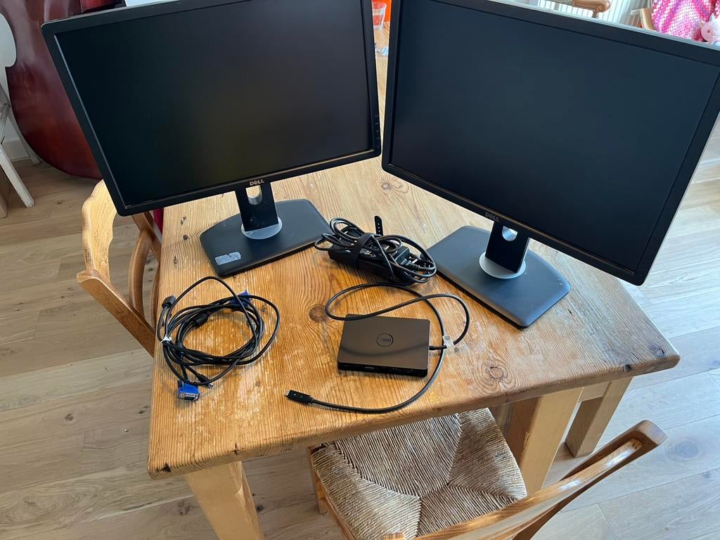 Docking station dell WD15 usb c, Computers en Software, Dockingstations, Ophalen, Gebruikt