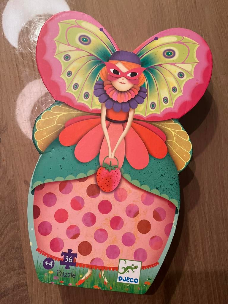 Leuke Djeco Butterfly lady puzzel 36 stukjes, Ophalen of Verzenden, 10 tot 50 stukjes, Zo goed als nieuw, 4 tot 6 jaar