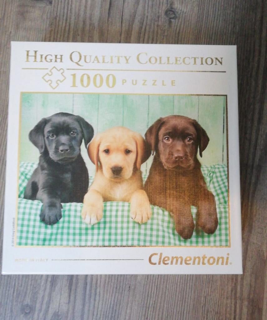 Puzzel met drie labradors puppies erop - 1000 stukjes, Ophalen of Verzenden, 500 t/m 1500 stukjes, Zo goed als nieuw, Legpuzzel