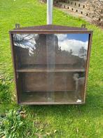 Wandkastje met glazen schuifdeurtjes, Ophalen